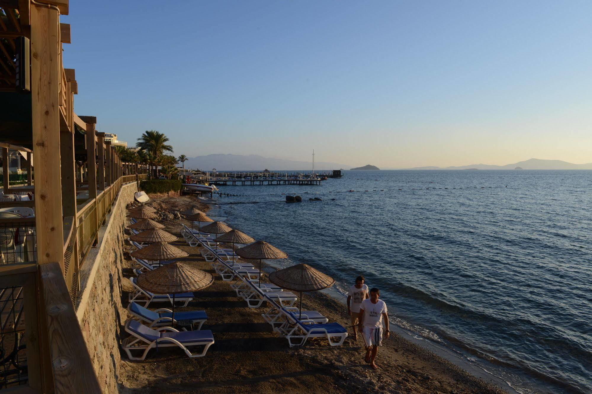 Ado Beach Hotel Turgutreis Eksteriør billede